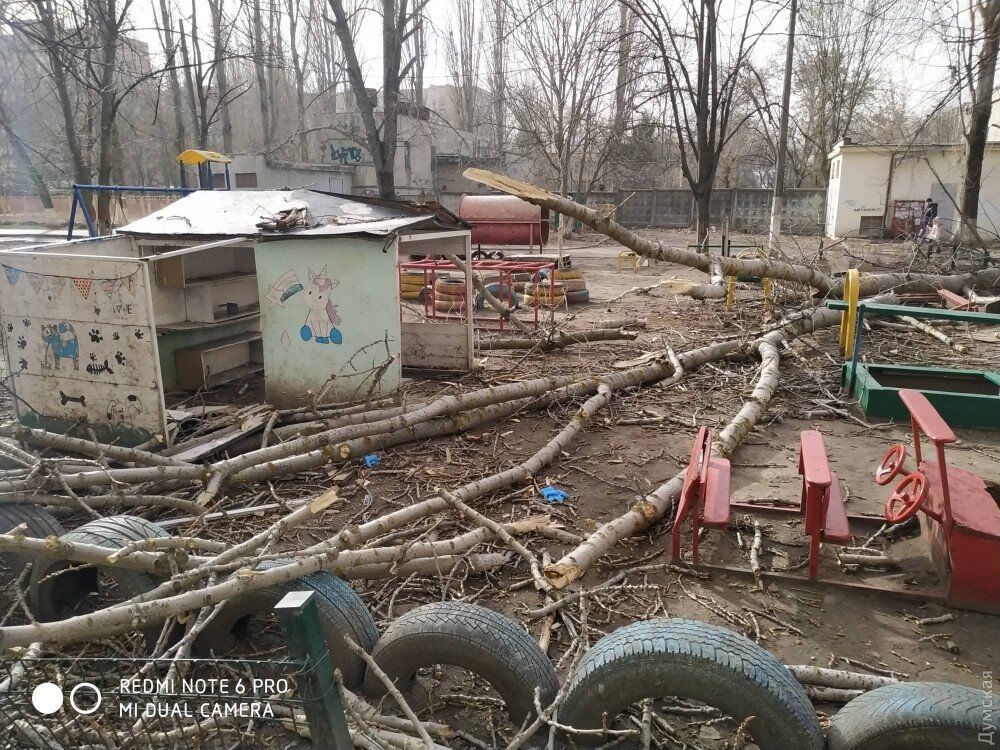 Украину накрыл погодный армагеддон: есть жертвы и раненые. Фото и видео