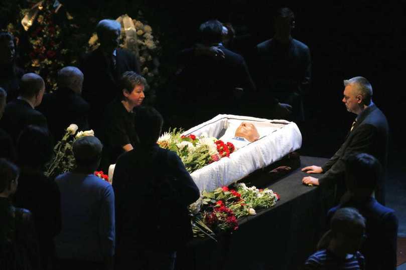 Похорон Етуша: з'явилося фото актора у труні