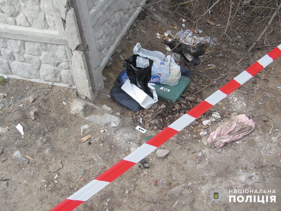 Ðа помойке наÑли ÑÑÑп младенÑа