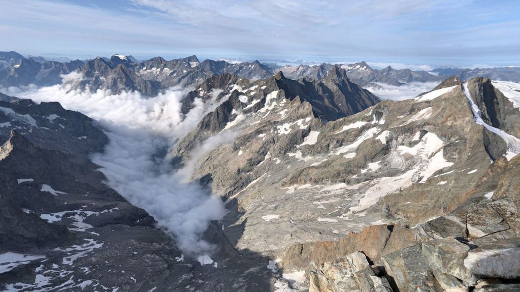 В Альпах произошла трагедия с туристом: что с ним