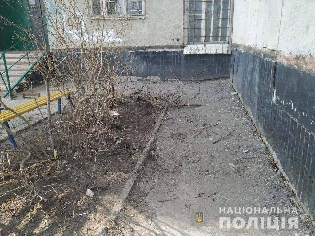 Умерла уже в больнице: в Харькове девушка совершила адское самоубийство, прыгнув с 16-го этажа