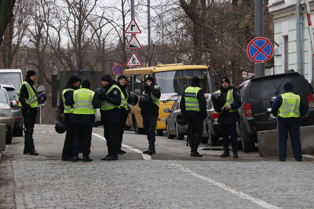  В центр Киева опять стянули полицию: что происходит