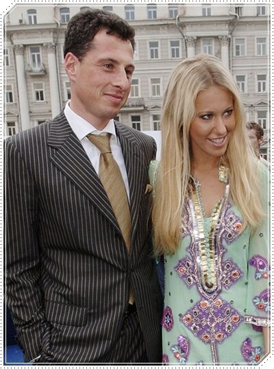 Скандали й зірване весілля: з ким зустрічалася Собчак до Богомолова