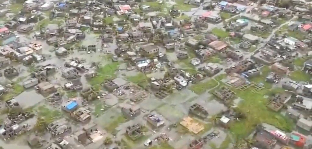 Южную Африку накрыл катастрофический циклон: более тысячи погибших. Фото и видео