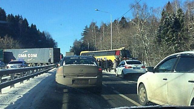 Под Москвой разбился автобус с украинцами: что известно