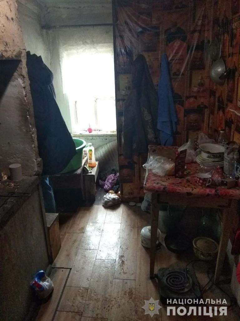 Ребенок задыхался: на Харьковщине отец жестоко забил насмерть 7-летнего сына