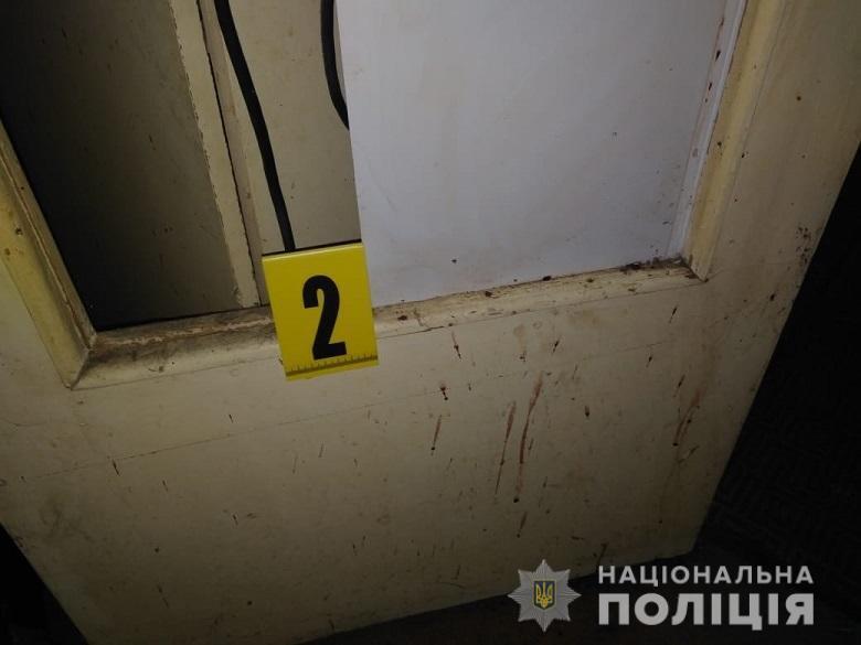 У Києві вбили чоловіка у його квартирі