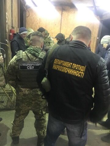 Изъяли кокаина на 1 млрд грн: под Одессой задержали крупнейшую партию наркотиков