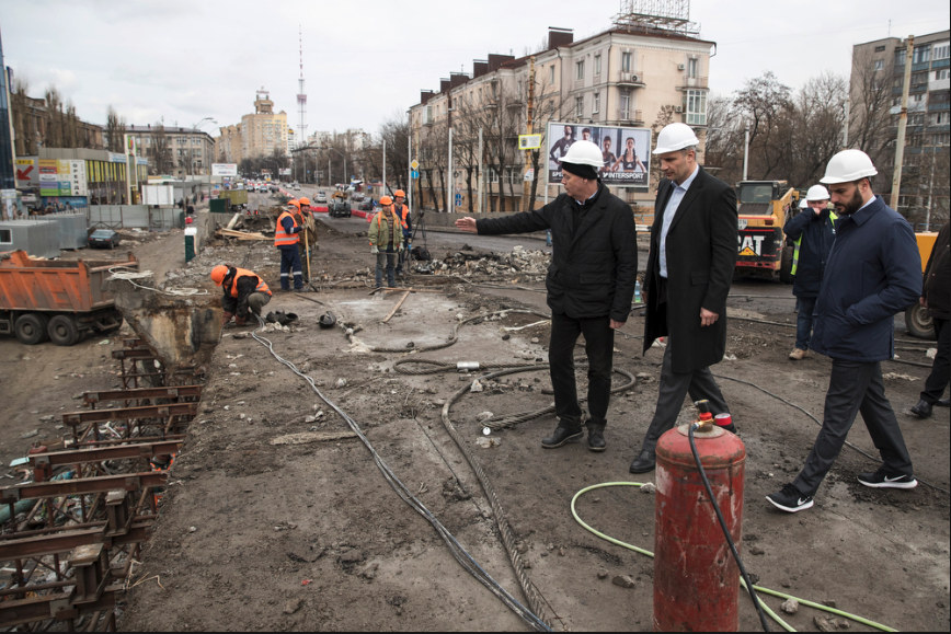 Кличко перевірив перебіг ремонтних робіт на Шулявському шляхопроводі
