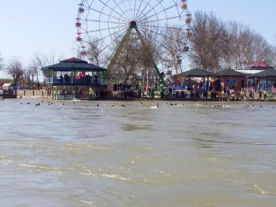 В Ираке перевернулся пассажирский паром: погибло почти 100 человек. Первое видео