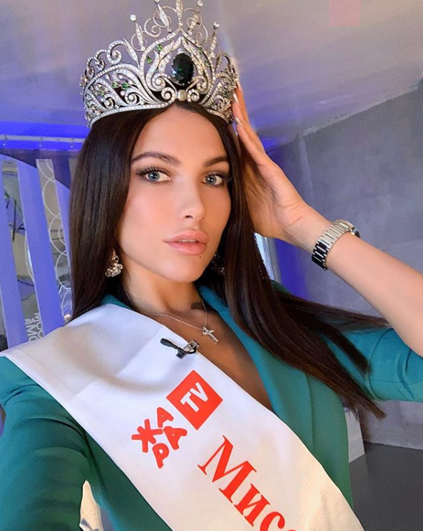 "Мисс Москву-2018" лишили титула и короны: подробности скандала