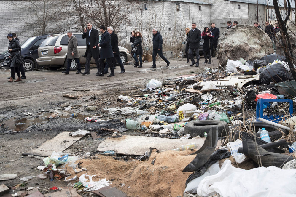 Кличко: весь бруд після зими треба терміново прибрати