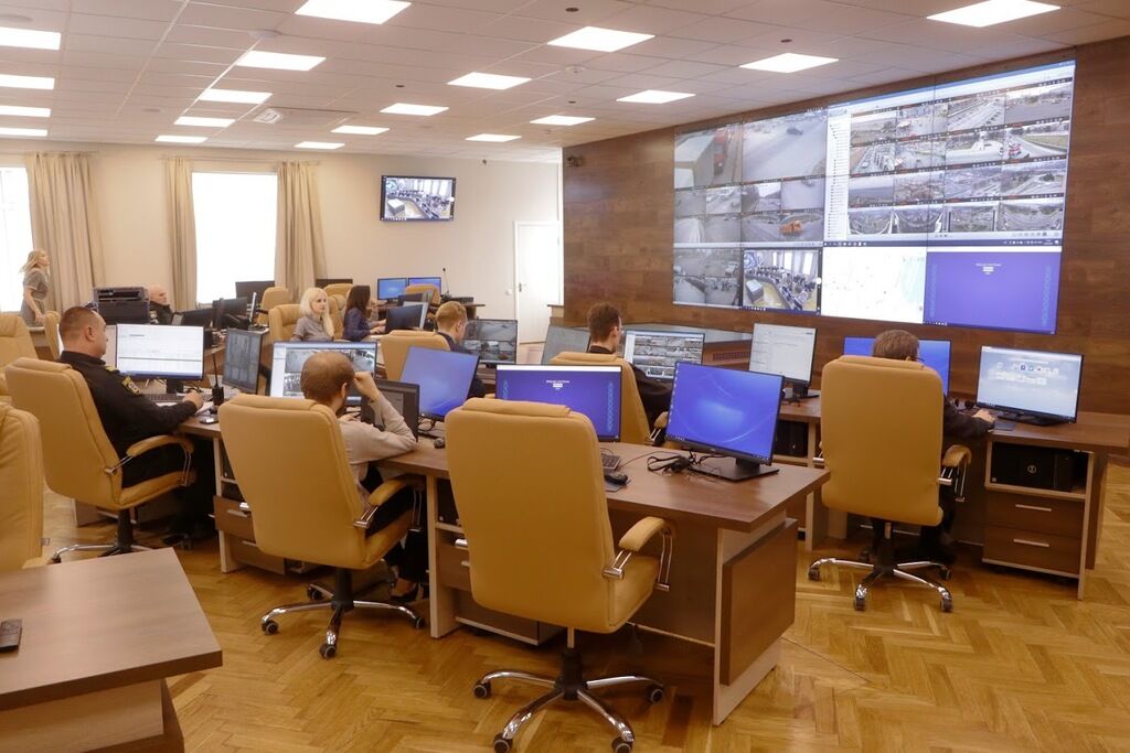 Керівництво мерії Дніпра зустрілося з проблемними підлітками