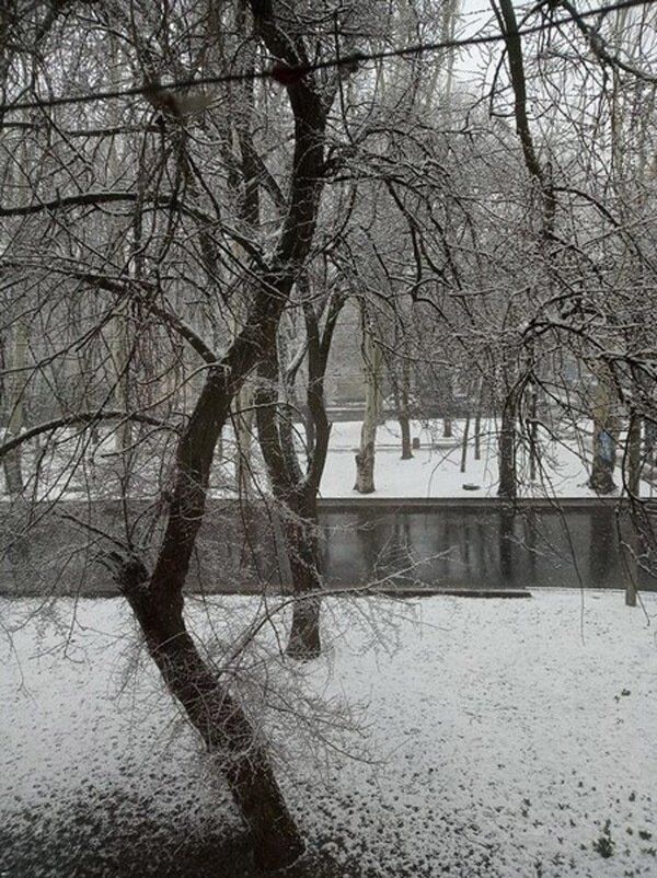 Снег в Донецке 23 марта