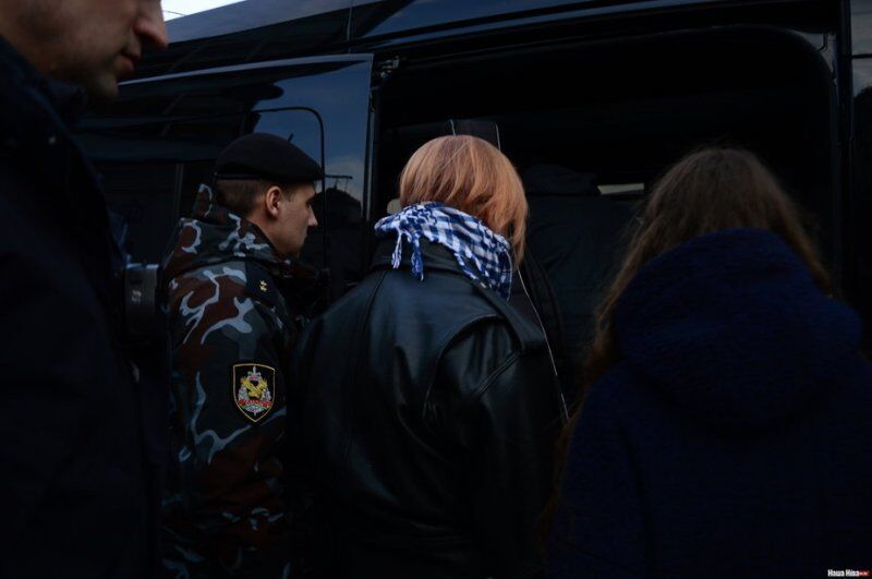 У Мінську влаштували жорстку облаву на активістів: фото і відео з місця НП