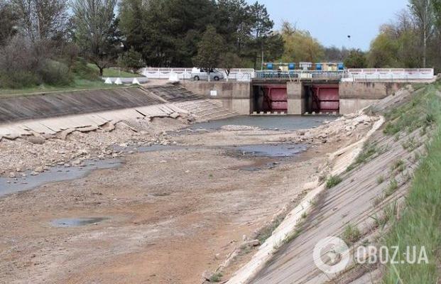 Дамба на Північно-Кримському каналі