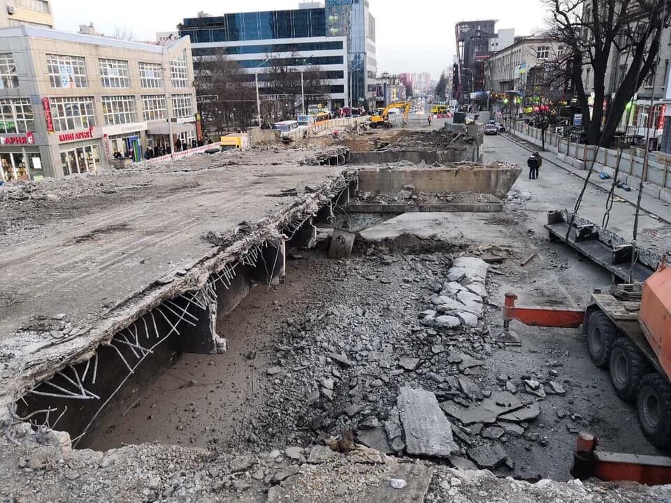 "Алеппо, наши дни": в сети показали, как проходит строительство Шулявского моста