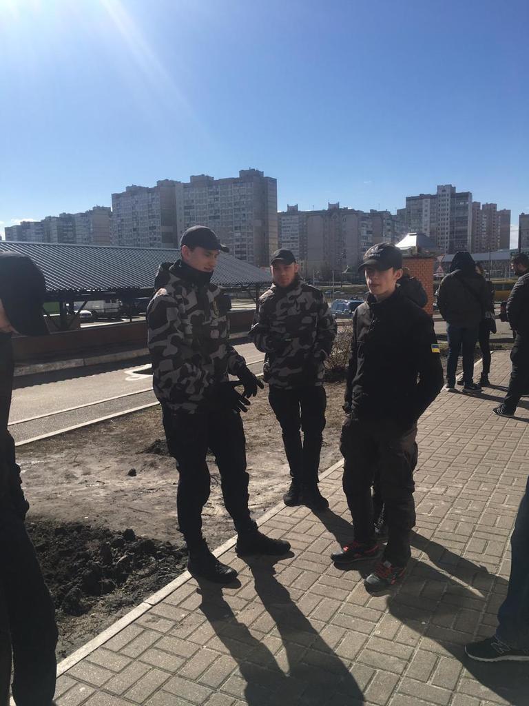Бойцы "Национального корпуса" воюют в Киеве с многодетными матерями – Старостенко