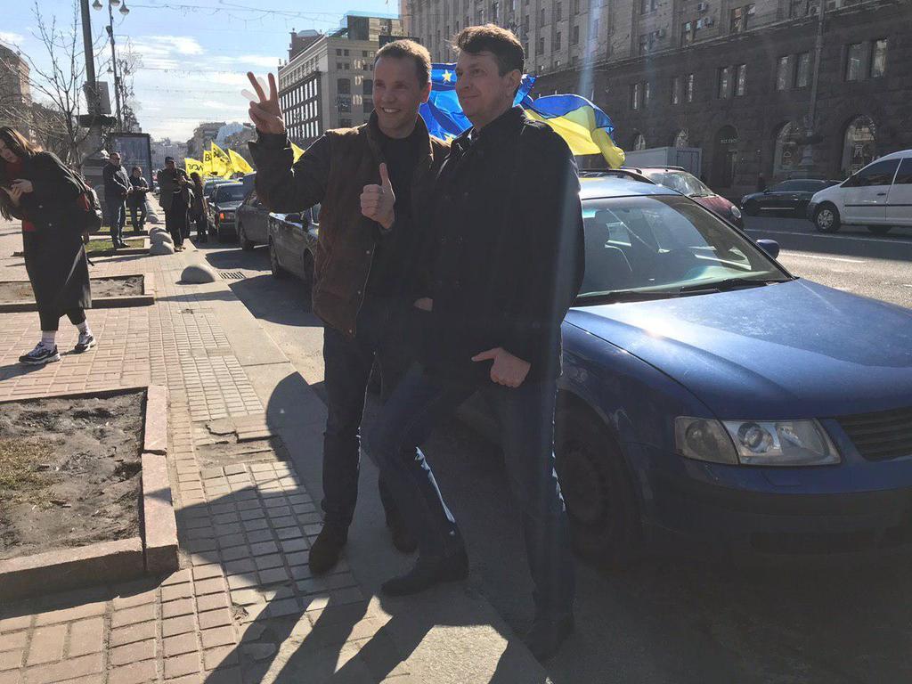 Кандидат в президенты Деревянко поддержал автопробег за доступные авто в Киеве