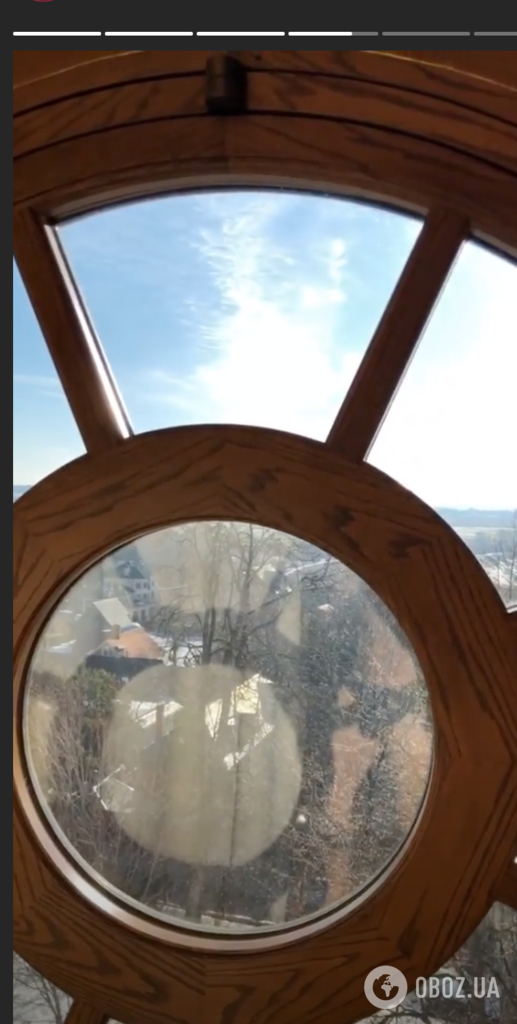 Галкин случайно оголился на камеру