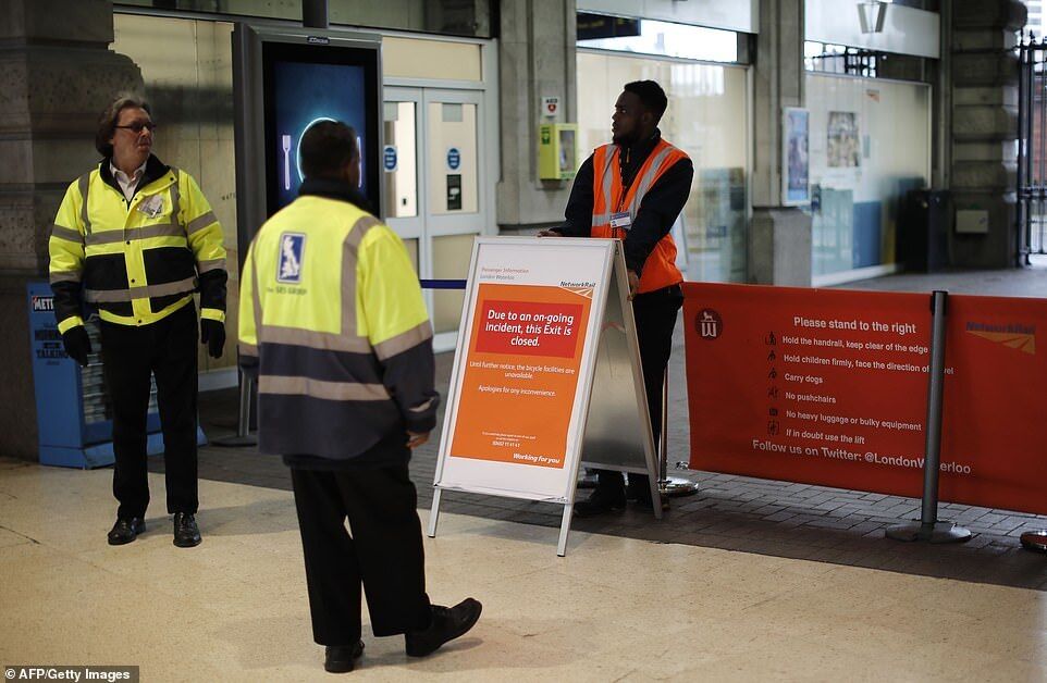 У Лондоні відправили бомби в аеропорти і на вокзал: фото з місця НП