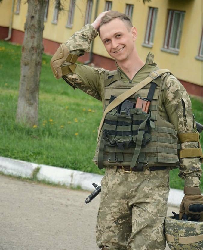 На Донбасі загинув юний захисник України: в мережі показали фото