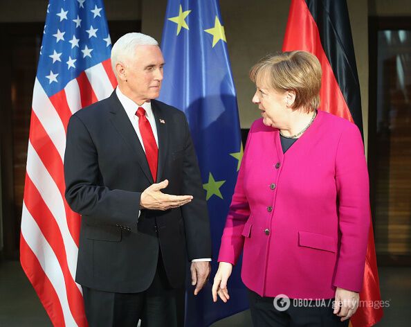 Меркель відмовилася лякати Путіна через Порошенка: про що мова