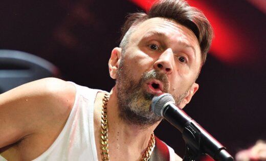 "Не врятує нас клізма": Шнуров висміяв Україну через заборонену СБУ співачку