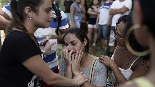 В Рио-де-Жанейро обрушились дома: много жертв и без вести пропавших