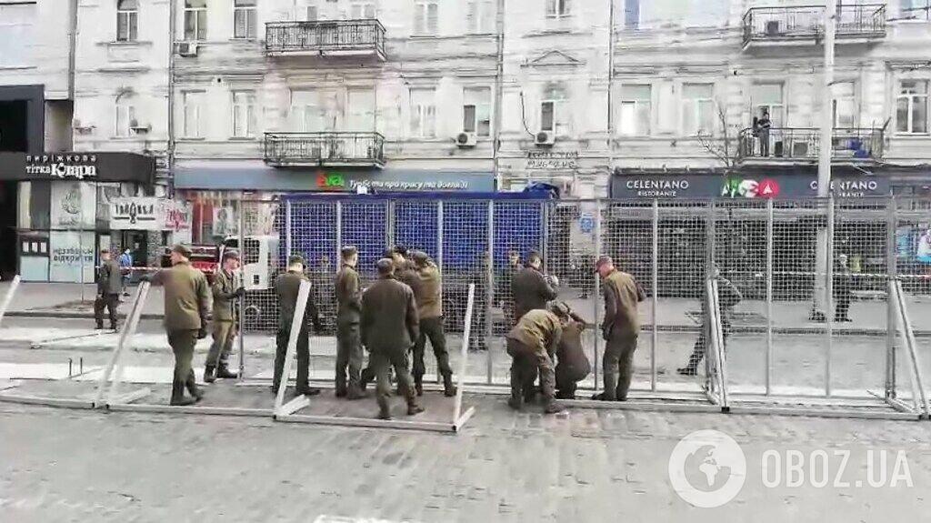 Неподалік НСК "Олімпійський"