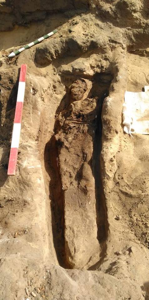 У Єгипті знайшли саркофаг із найдавнішою мумією