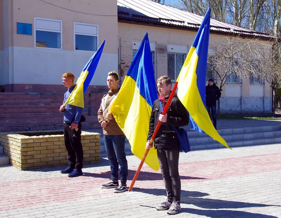 Відбив ворога ціною життя: під Запоріжжям на колінах попрощалися з героїчно загиблим бійцем ЗСУ