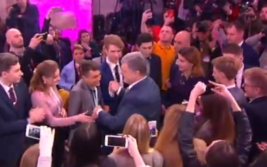 Порошенко признал поражение и поздравил Зеленского: о чем была прощальная речь