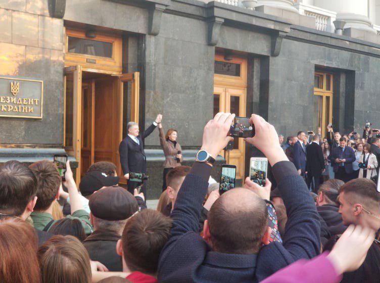 Украинцы устроили митинг-благодарность Порошенко