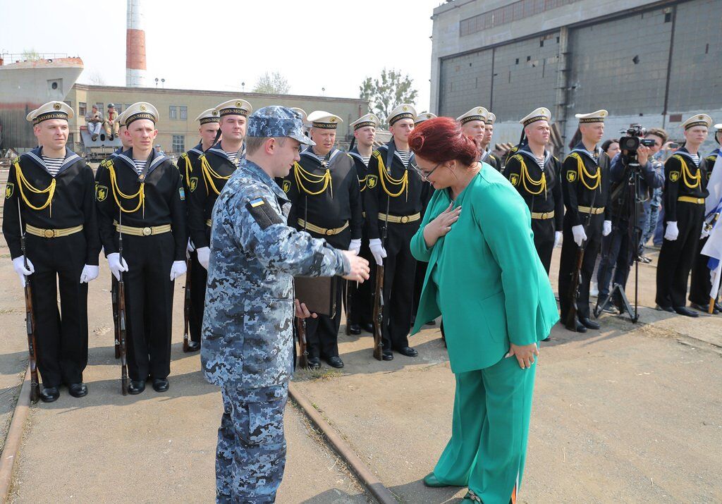 ВМС Украины получили уникальный разведкорабль: впечатляющие фото и видео
