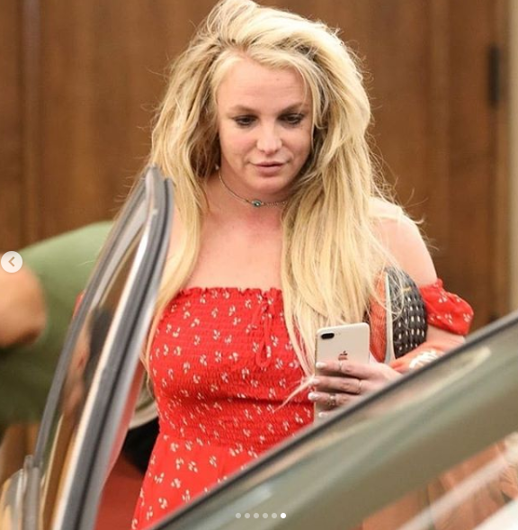 Бритни Спирс ужаснула внешним видом после выхода из психбольницы: фото