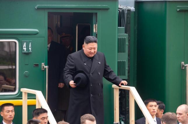 Конфуз с поездом и караваем: Ким Чен Ын впервые приехал к Путину в Россию. Все подробности, фото и видео