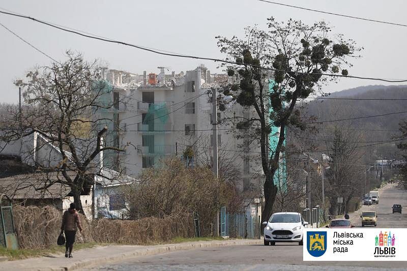 Снос незаконной многоэтажки во Львове