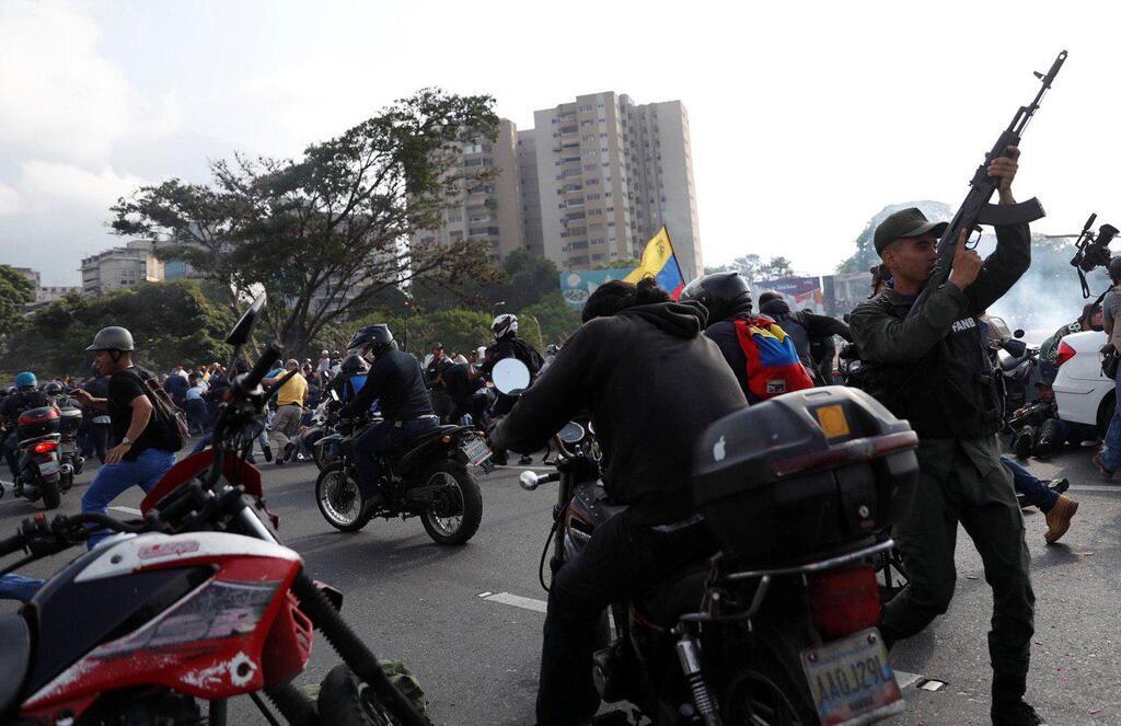 В Венесуэле предприняли попытку свержения Мадуро: все подробности