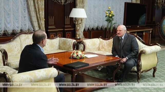После Москвы: Медведчук внезапно полетел на встречу к Лукашенко