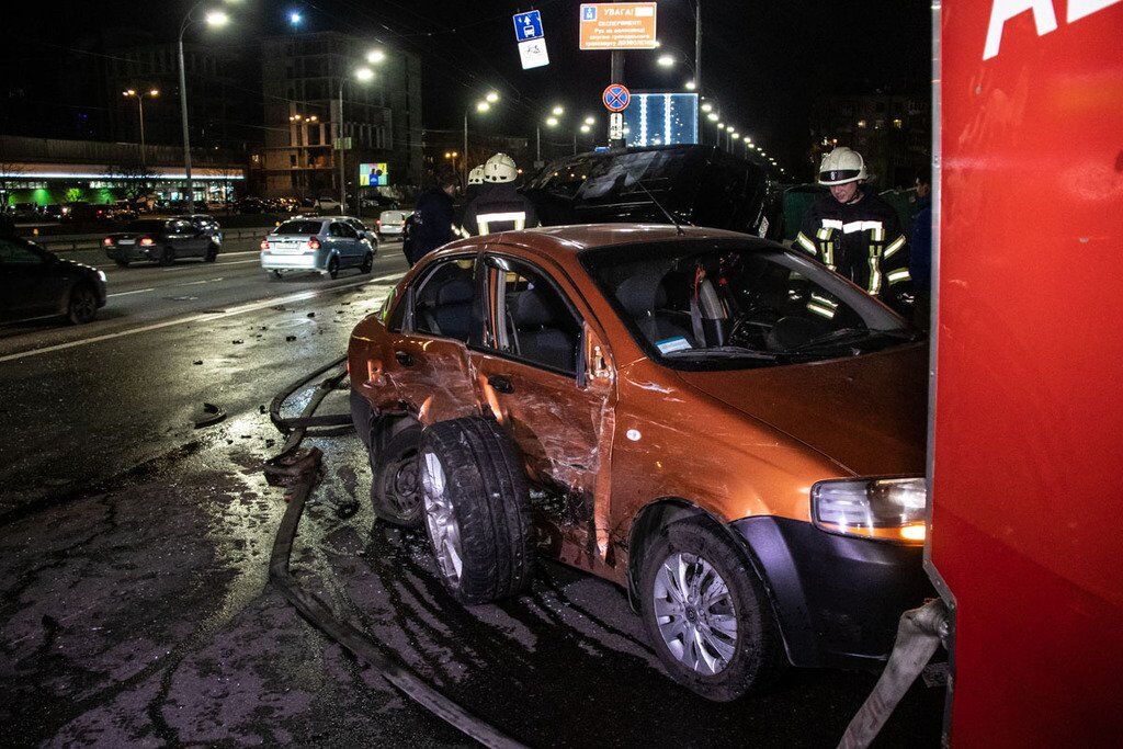 Porsche згорів дотла: в Києві сталася жахлива ДТП