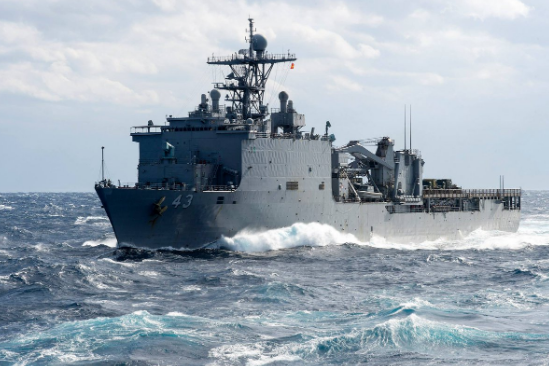 USS FortMcHenry (LSD 43)