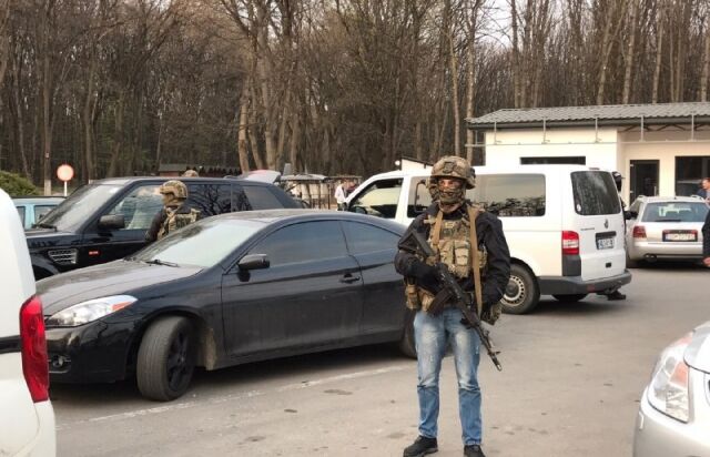 В Ужгороде накрыли опасную банду: фото и видео задержания 