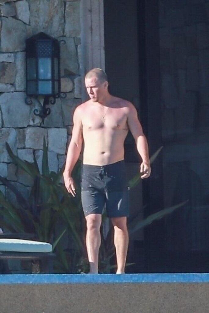 Звезда фильма "Супер Майк" удивил сеть располневшей фигурой: фото