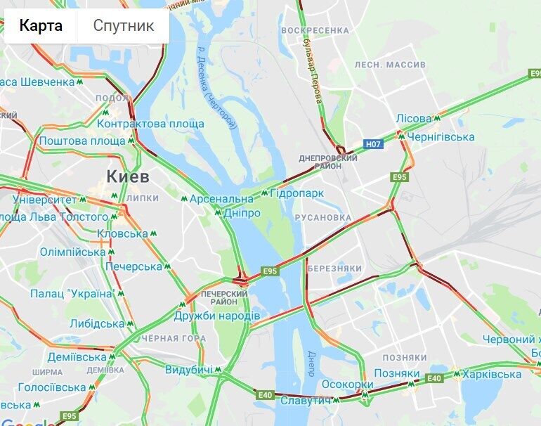 Київ скували багатокілометрові затори: мапа ремонту доріг і "червоних" ділянок