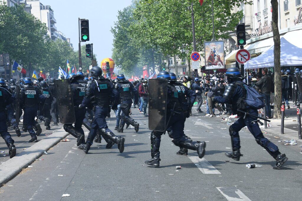 Париж 1 травня