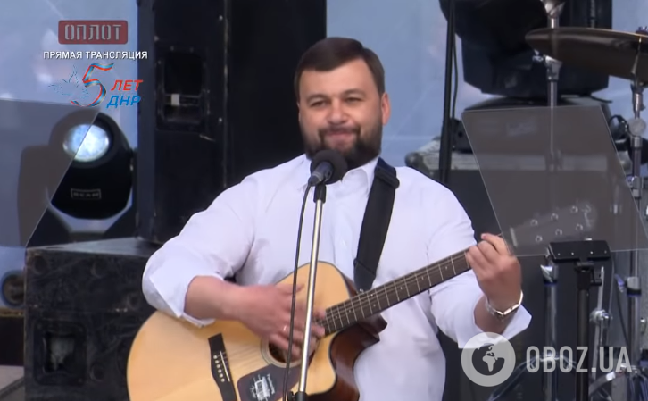 "Никому не дадим обижать!" Главарь "ДНР" спел под гитару о верности России: видео