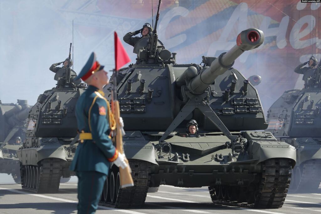Чим Путін залякував світ на військовому параді: аналітики зробили аналіз