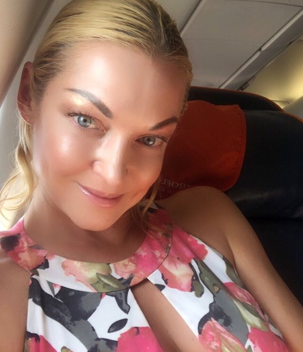 "Пила и приставала": Волочкова оскандалилась отвратительным поведением в самолете