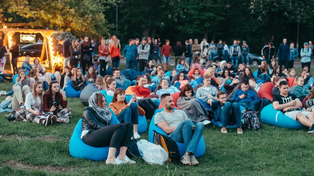 Безкоштовні концерти в Києві під відкритим небом: "Петровська Слобода" збирає всіх на Music Weekend